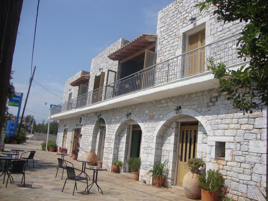 Kafiona Guesthouse Pírgos Dhiroú Buitenkant foto