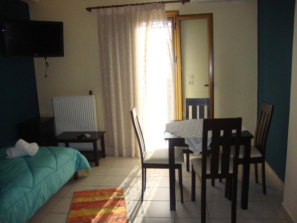 Kafiona Guesthouse Pírgos Dhiroú Kamer foto