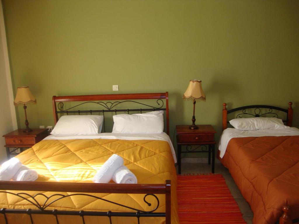 Kafiona Guesthouse Pírgos Dhiroú Kamer foto
