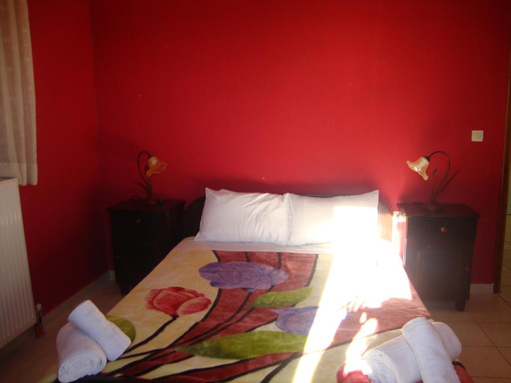 Kafiona Guesthouse Pírgos Dhiroú Buitenkant foto